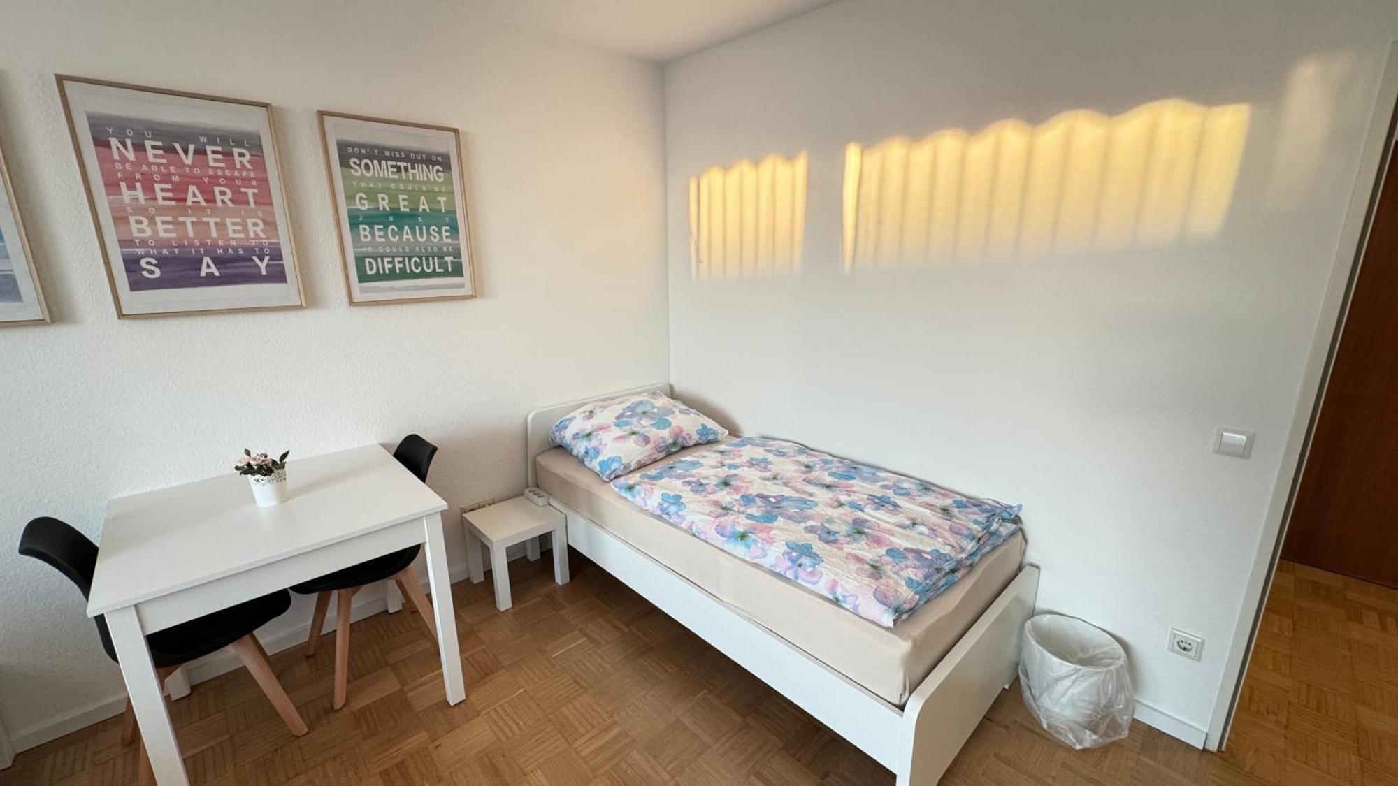 Monteur & Messezimmer Ratingen-Duesseldorf Bagian luar foto